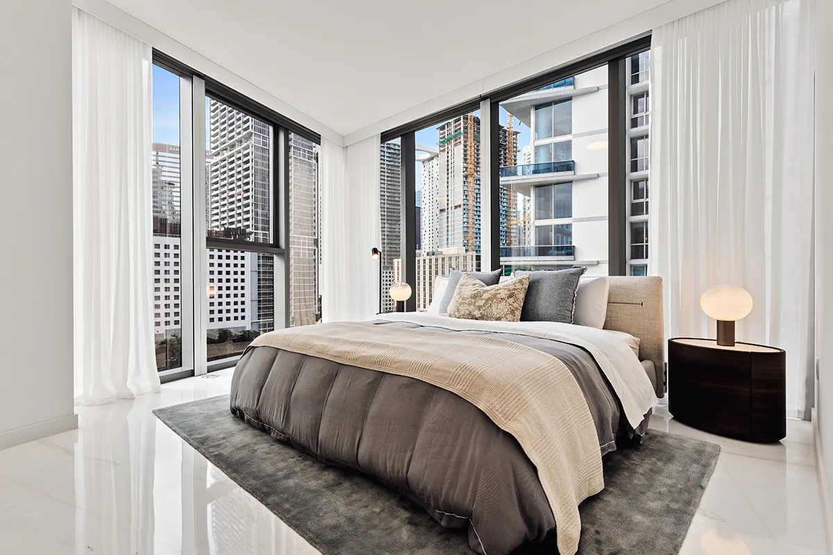 Aston Martin Residences — Residencias 8